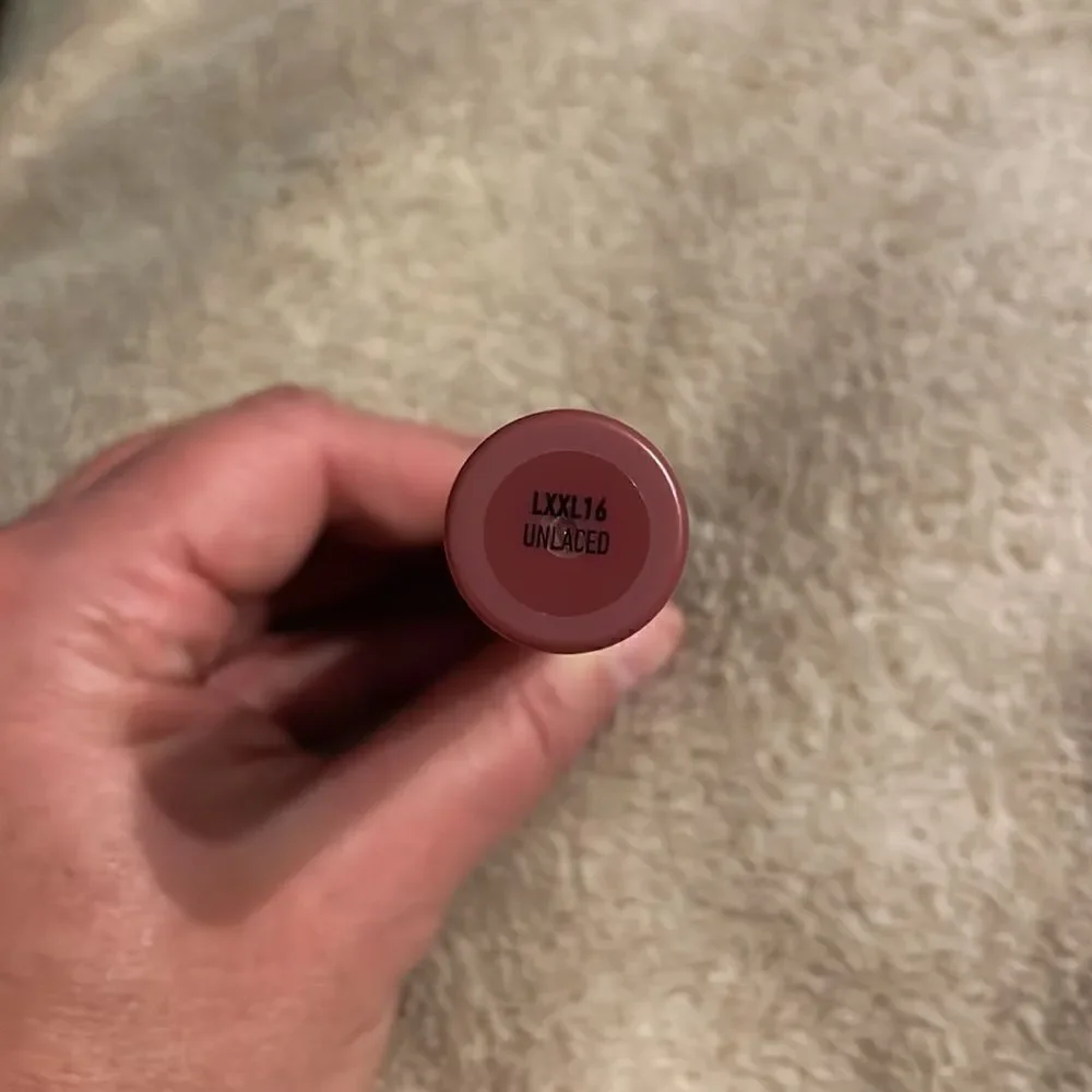 ✨NYX Lingerie XXL Matte Liquid Lipstick - Unlaced, NIP
